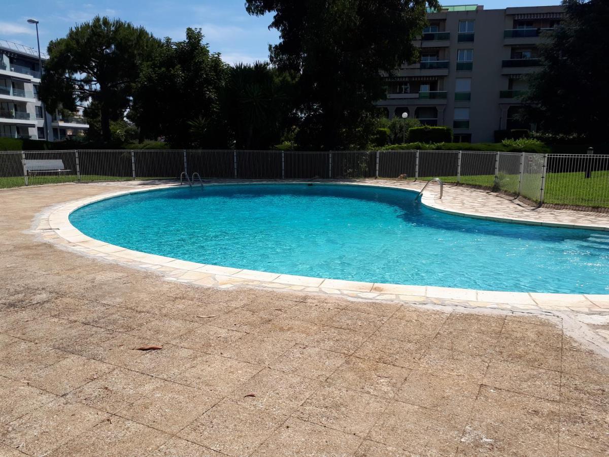 Studio Bord De Mer Saint-Laurent-du-Var Exterior foto